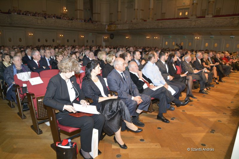 TONHALLE 094
