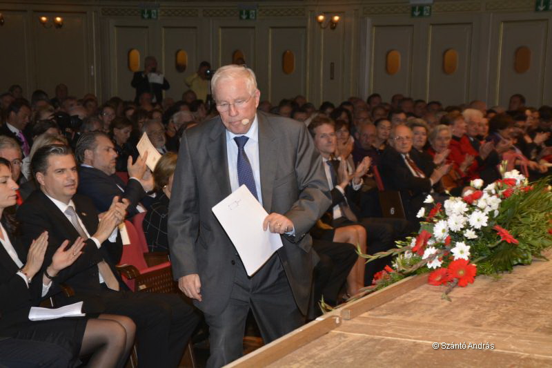 TONHALLE 114