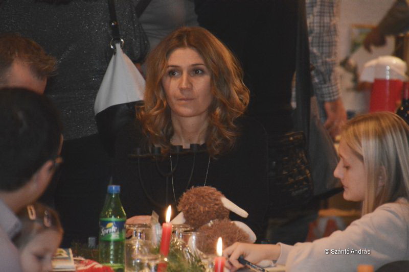 karacsony 16 122