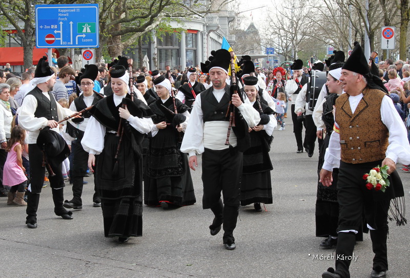gyerekvonulas 18 062