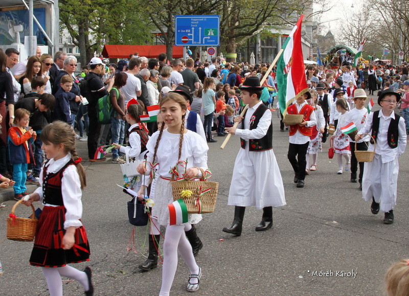gyerekvonulas 18 065