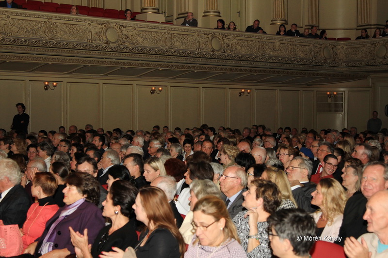 TONHALLE 033